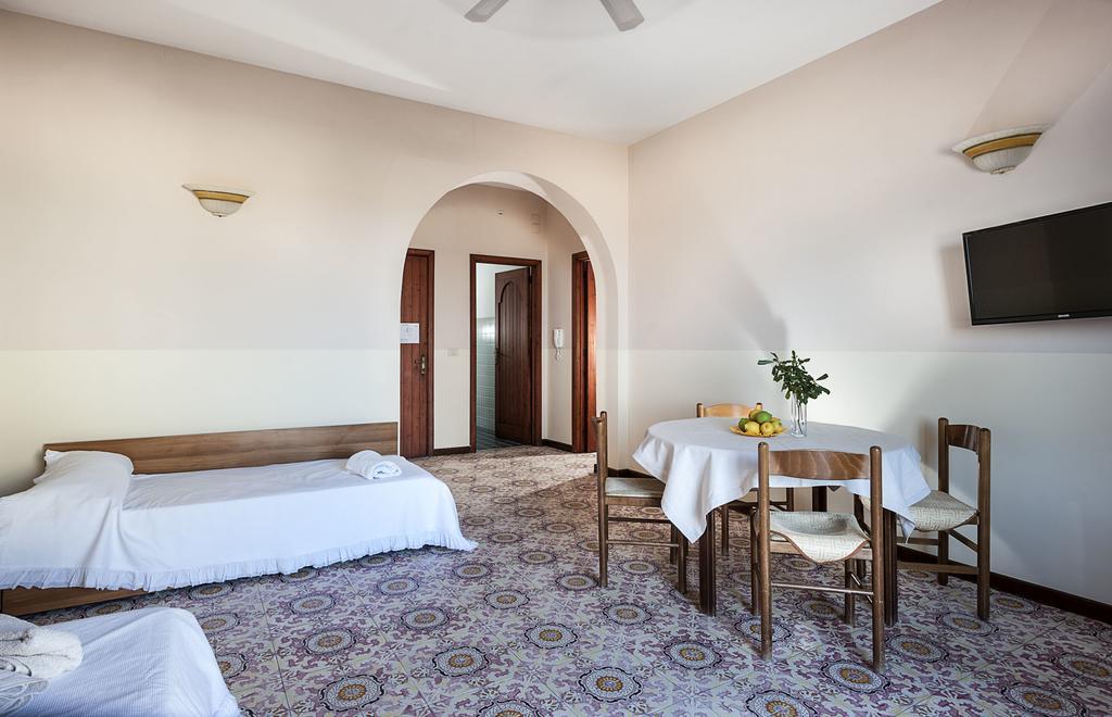 Residence Villa Liliana جيارديني ناكسوس الغرفة الصورة